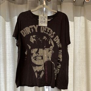 Magnolia Pearl Dark Graphic Tee